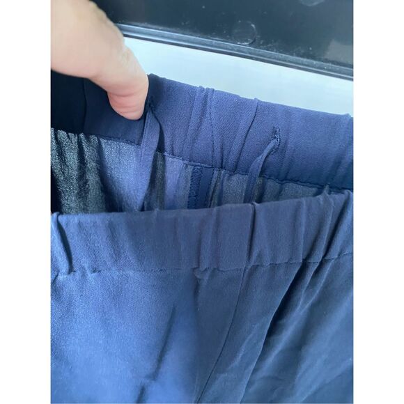 Theory Navy Blue Silk Jogger Style Pants Size Large - Picture 2 of 11